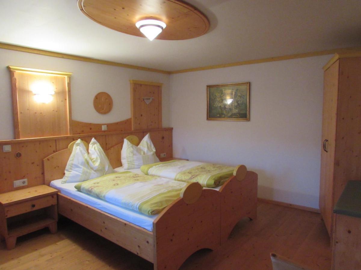 Arkadenhof Fam. Schneider Bed and Breakfast Eichenbrunn Buitenkant foto
